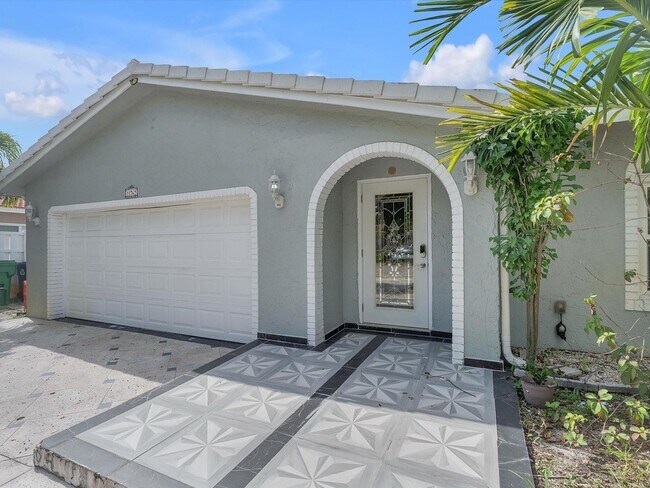 Building Photo - 11762 NW 26th Ct