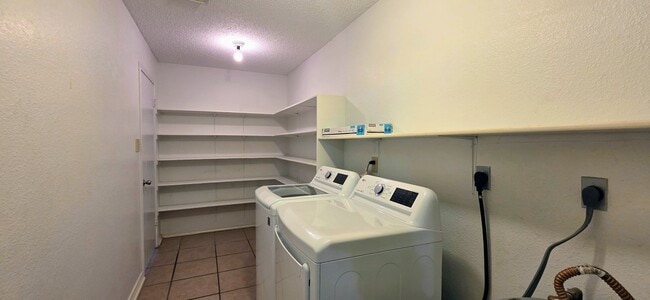 Building Photo - 3 BED/2.5 BATH IN LOVELY SCHERTZ! Less than 5 miles to Randolph AFB