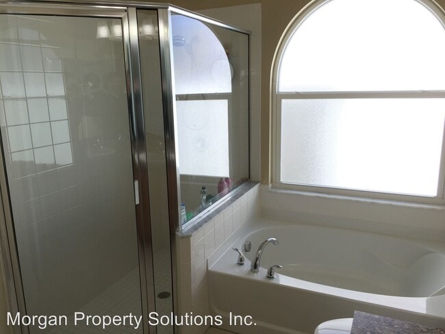 Building Photo - 3 br, 2 bath House - 2434 River Ridge Drive
