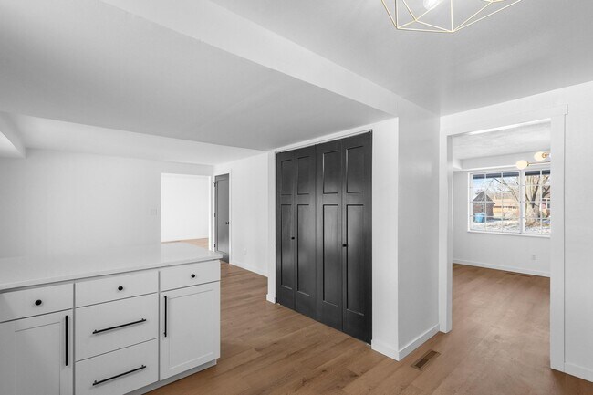 Building Photo - 6028 Leycross Dr