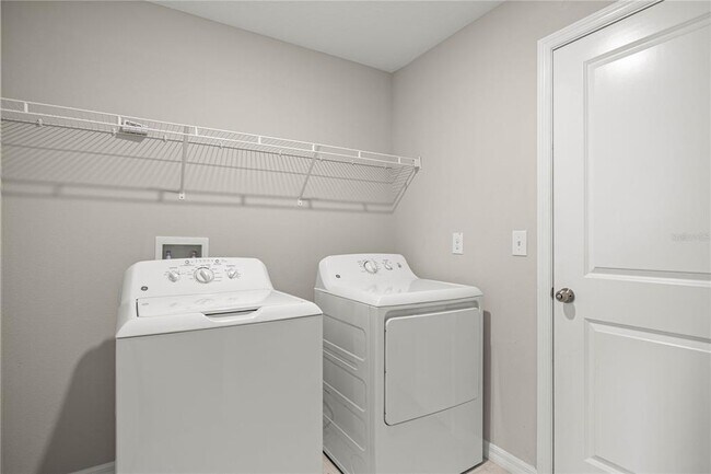 Building Photo - 9261 SW 58th Cir