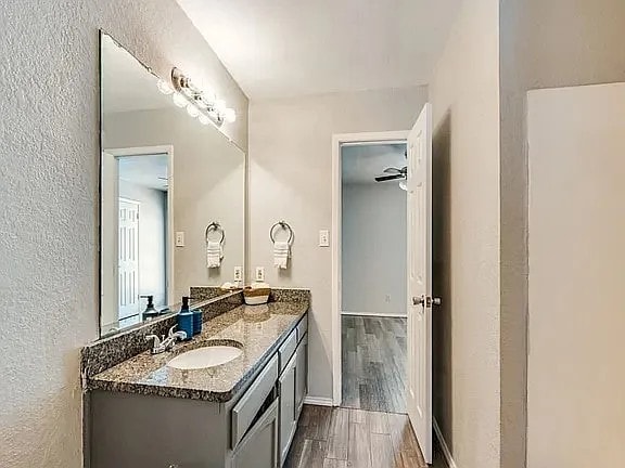 Building Photo - 7500 Chapin Rd