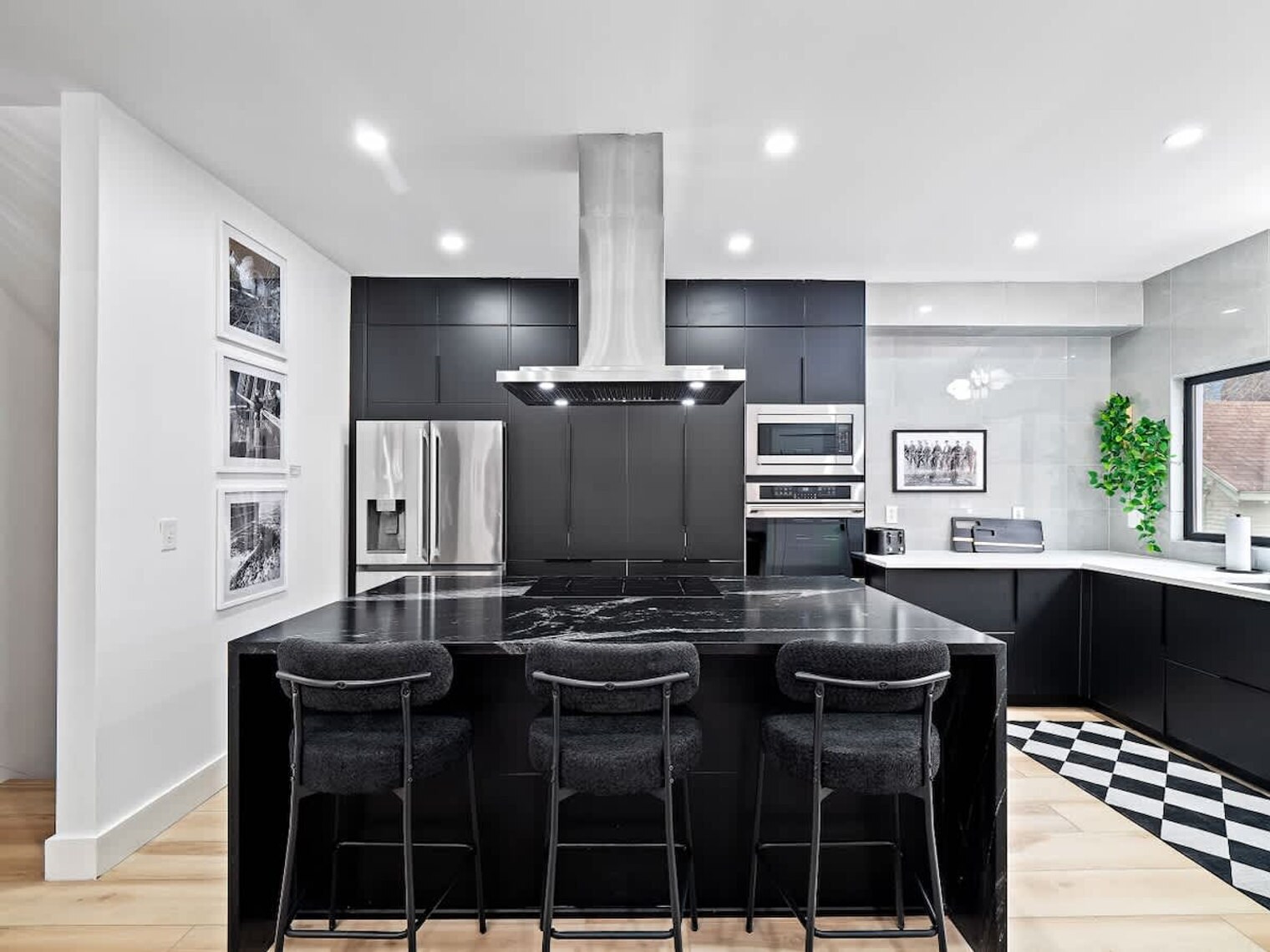 Building Photo - 25 N Rose Blvd