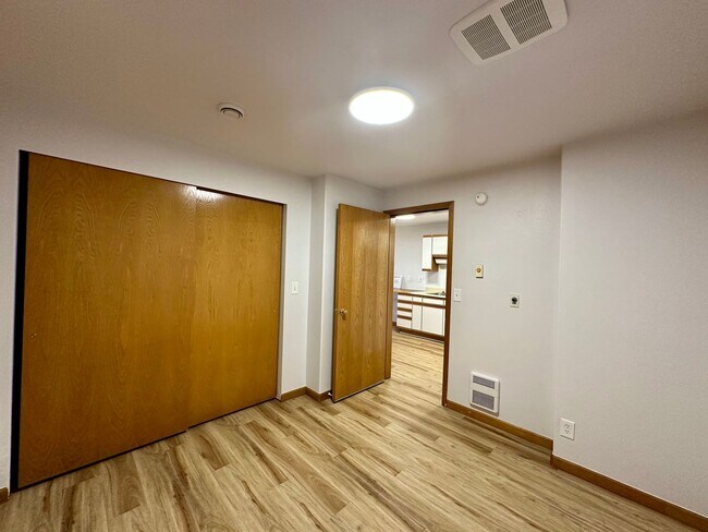 Building Photo - 4244 Wintergreen Cir