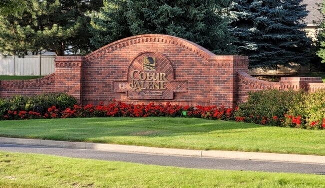 Building Photo - CDA Place Neighborhood- 4 bed with basement, cul de sac