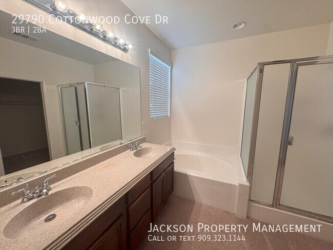 Building Photo - 29790 Cottonwood Cove Dr