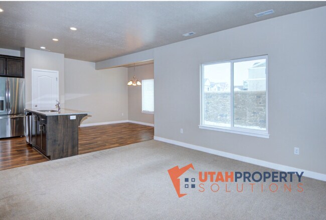 Building Photo - 5393 Borglum Ln