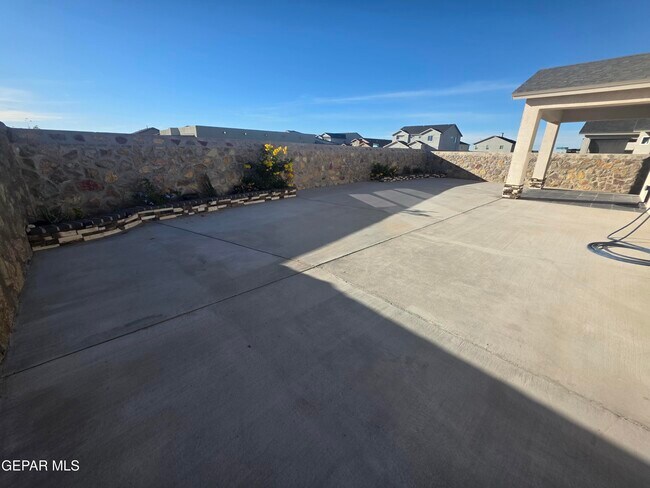 Building Photo - 4889 Christian Azcarate St