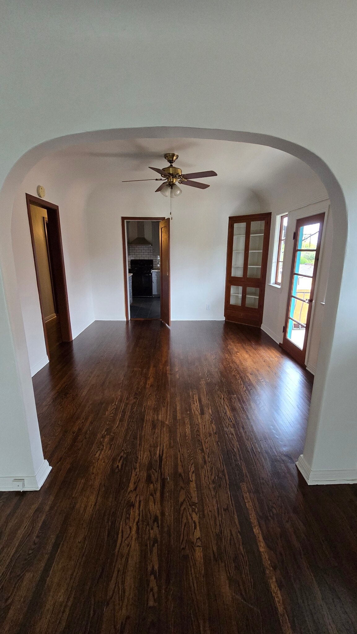 Building Photo - 1288 N Los Robles Ave