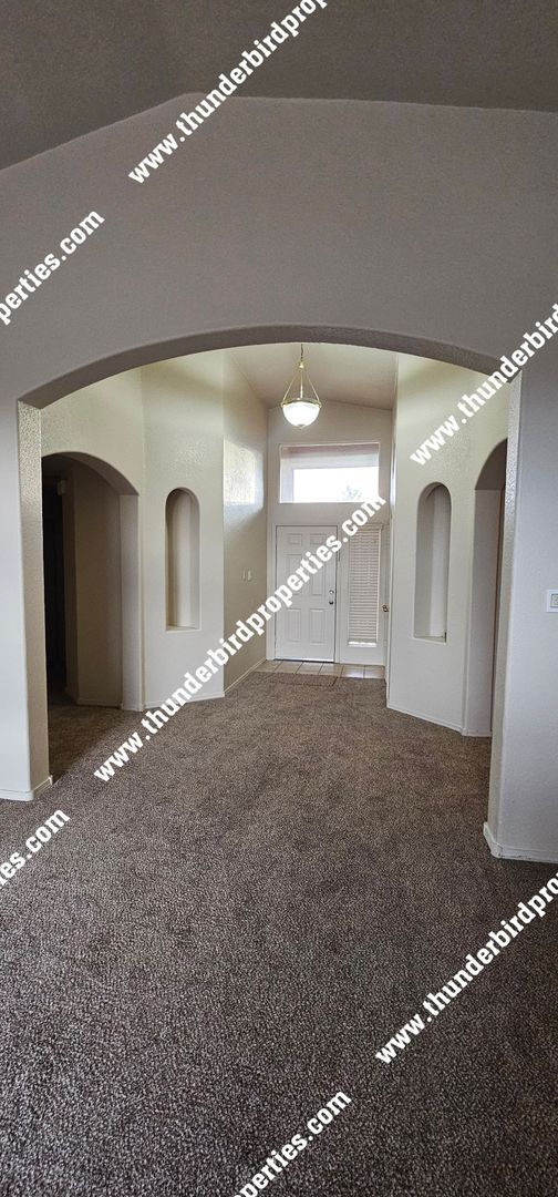 Building Photo - 3100 Shady Spring Dr SW