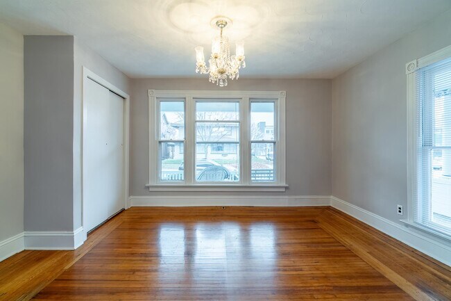 Building Photo - 901 W Wayne St