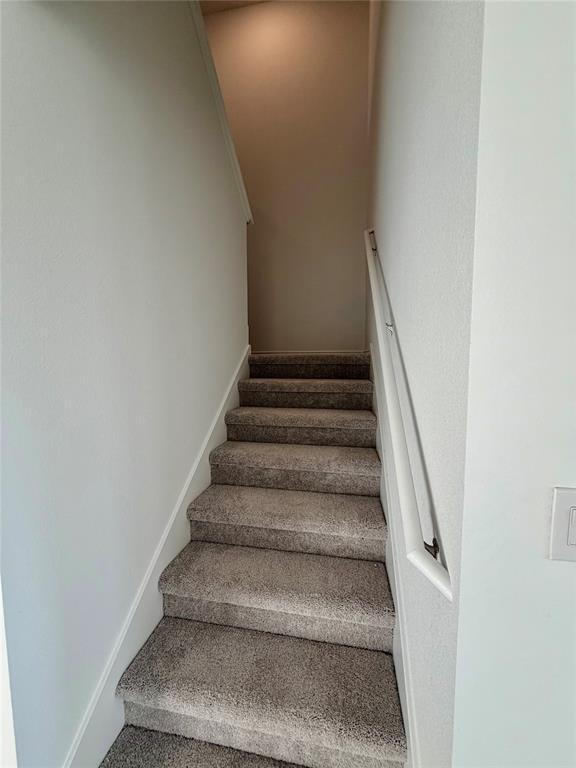 Building Photo - 430 Monsoon Dr