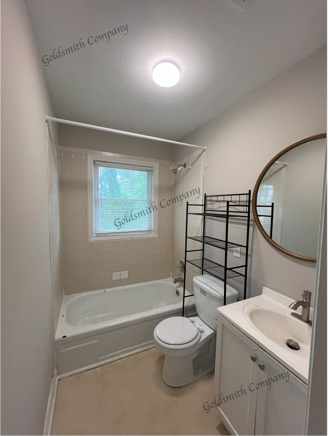 Building Photo - 10 Averill St