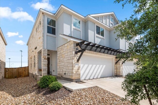 Building Photo - 1530 McKinney Dr
