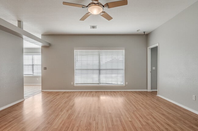 Building Photo - 1717 Briarcreek
