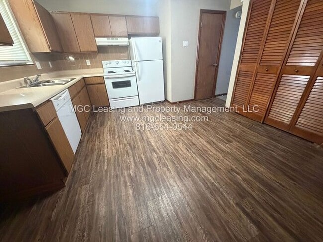 Building Photo - Millwood Townhomes Special - $1,000 Rent Credit - Apply Now!