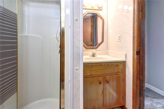 Building Photo - 5930 Farmers Dr