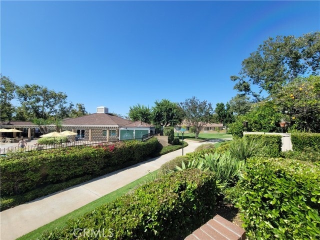 Building Photo - 5155 Thorn Tree Ln