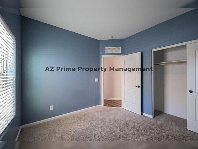 Building Photo - 1520 E Apollo Rd