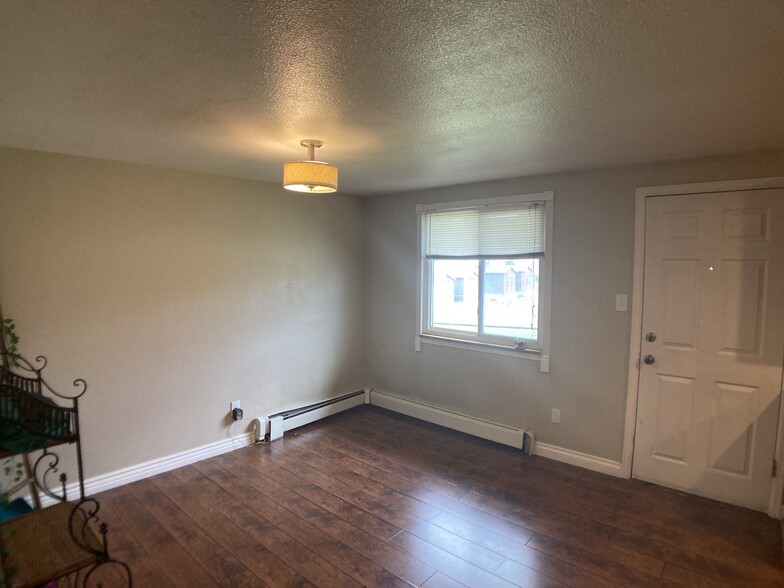 Dining Room - 3020 E Bijou St