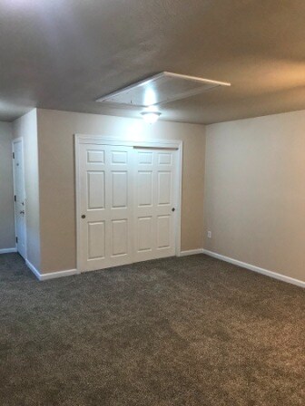 Building Photo - 1055 Tishlini Ln