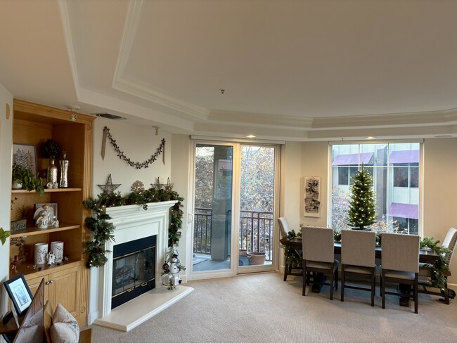 Building Photo - 1800 Alma Ave