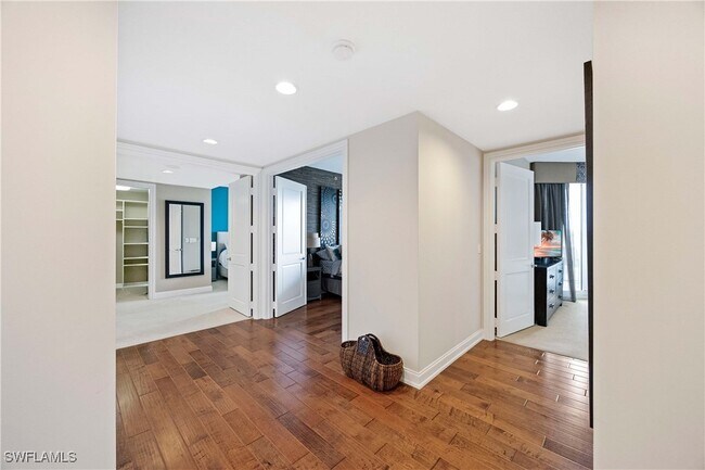 Building Photo - 13675 Vanderbilt Dr