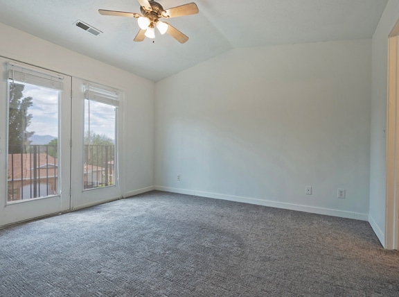 Building Photo - 9485 Fairway View Dr S