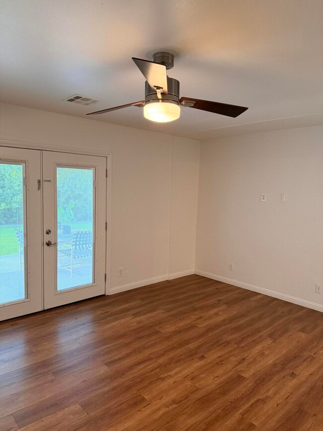 Building Photo - 51905 Avenida Velasco