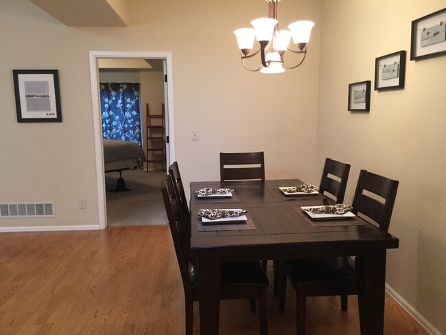 Building Photo - Beautiful Condo in Desirable Saddleback Ridge