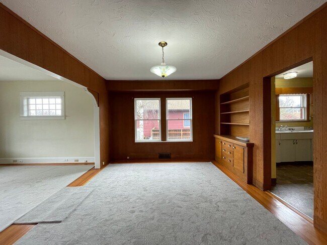 Building Photo - Exceptional Living Within Montavilla 2 Bed...