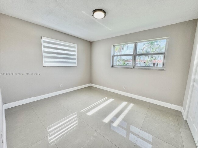Building Photo - 4905 Harrison St