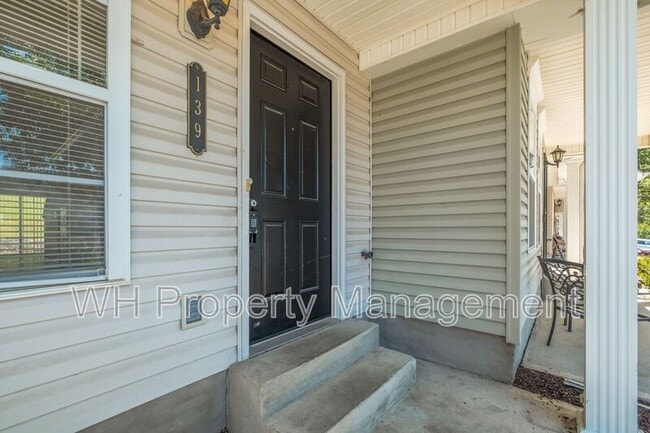Building Photo - 1382-1382 Rural Hill Rd