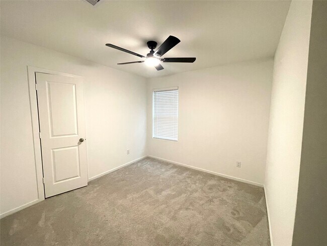 Building Photo - 21103 Newberry Grv Ln