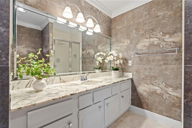 Building Photo - 5100 N Ocean Blvd