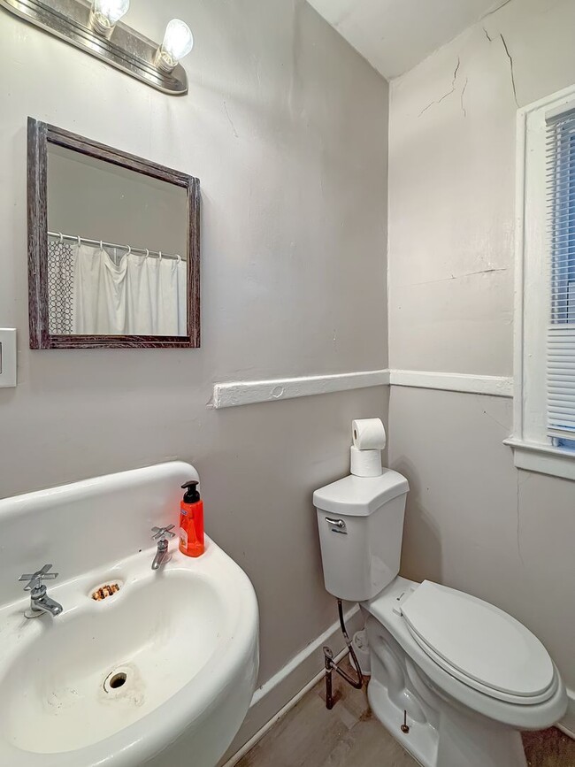 Building Photo - Calvert Duplex (The Shirley)