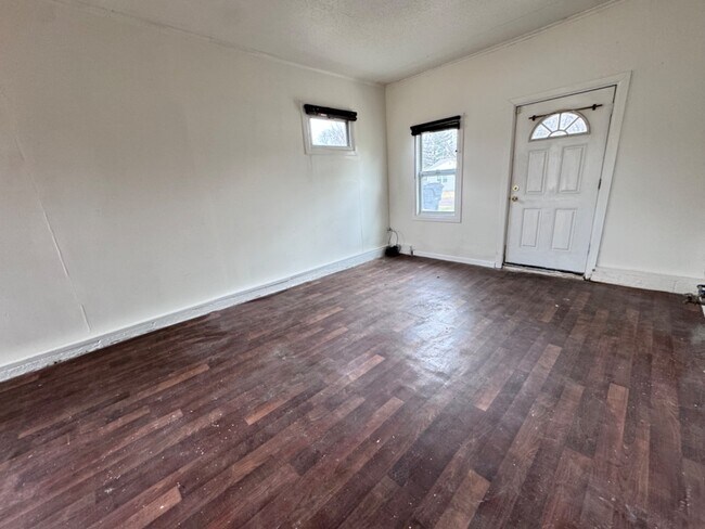 Building Photo - 1609 Foster Dr