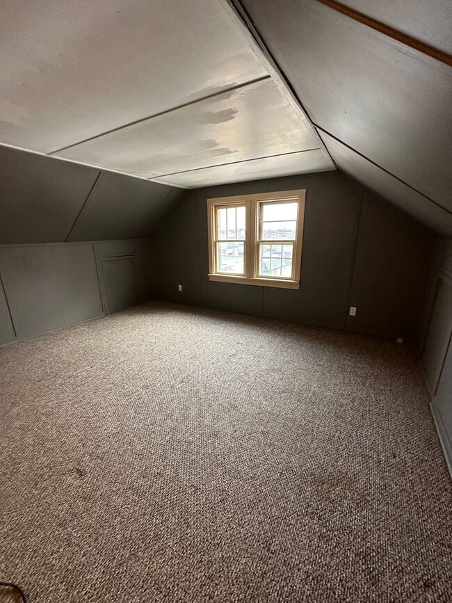 Building Photo - 908 McLean Ave