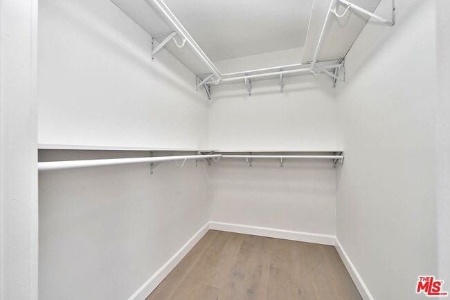 Building Photo - 843 4th St