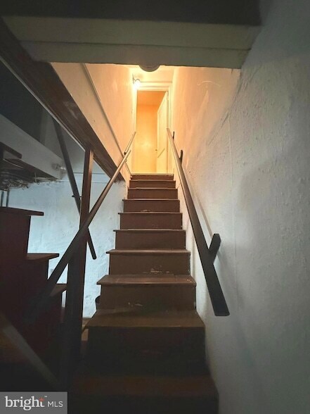 Building Photo - 4401 Bleigh Ave