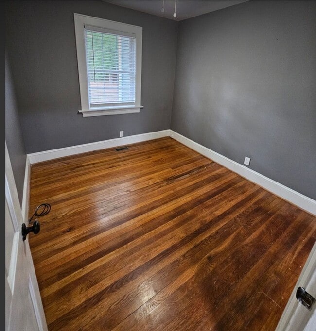 Building Photo - 1518 Anderson St NW