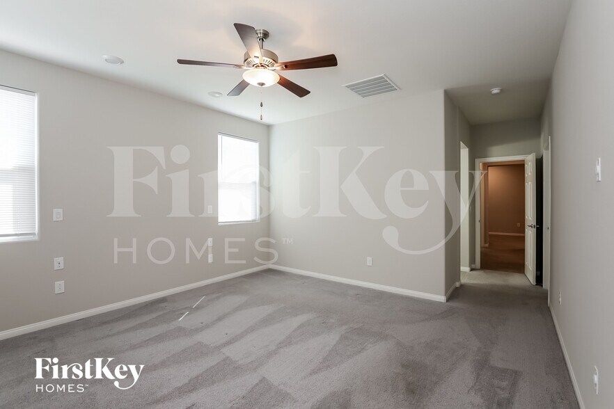 Building Photo - 4218 Klarissa Ave