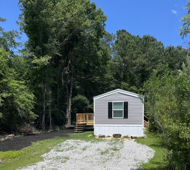 Building Photo - Single Family Manufactured Home