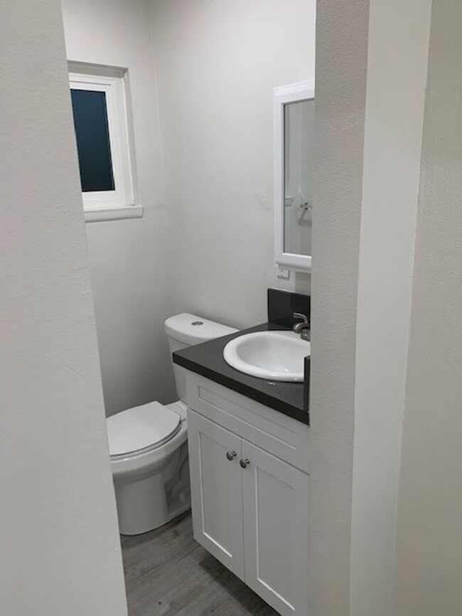 Building Photo - FANTASTIC 4BD 2BA HOUSE FOR LEASE ON CUL D...