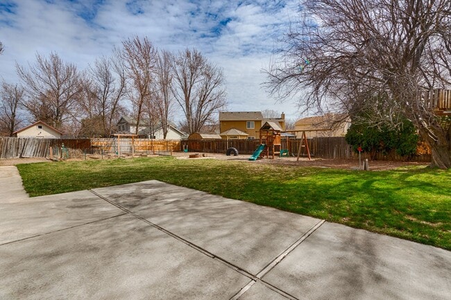 Building Photo - Large home with shop on over 1/2 acre.