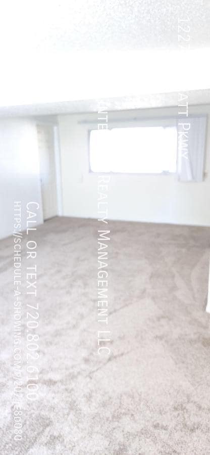 Building Photo - 1227 S Pratt Pkwy