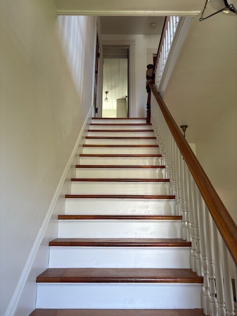 Building Photo - 1104 Madison St