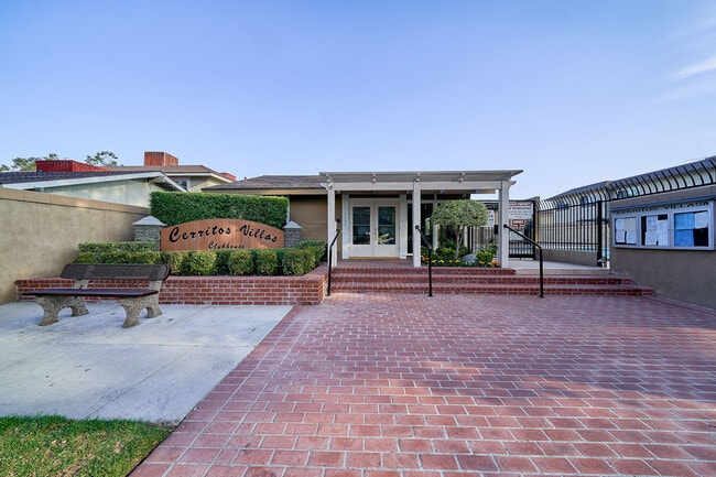 Building Photo - 16734 Cedarwood Cir