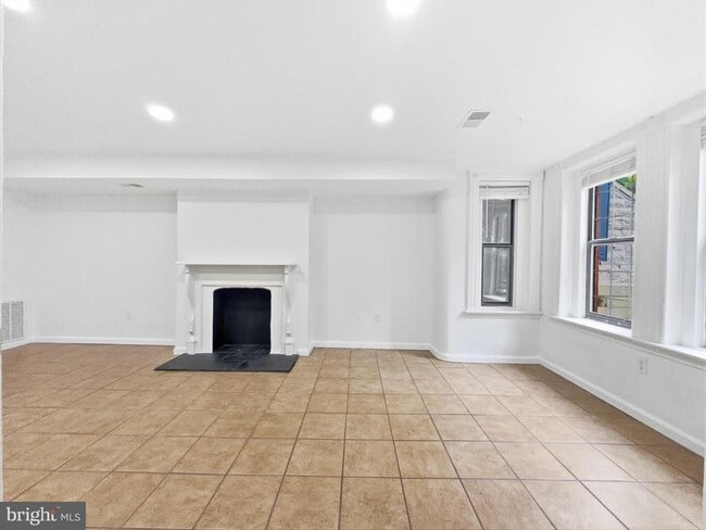 Building Photo - 1813 8th St NW
