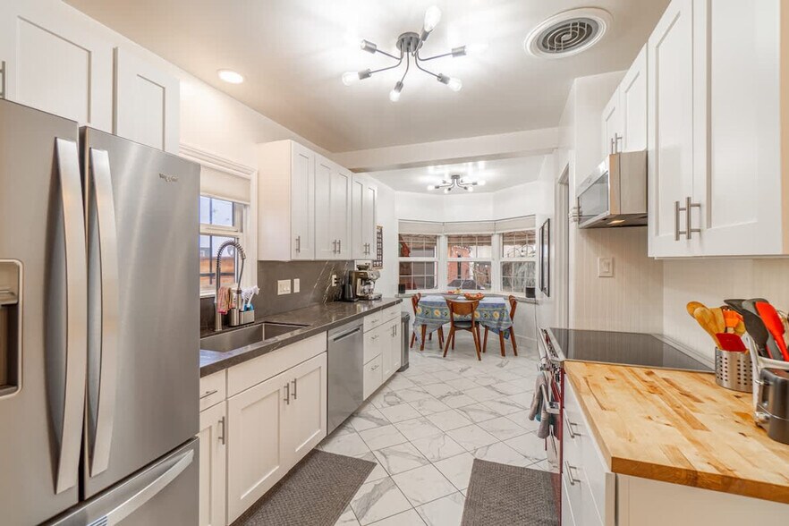 Building Photo - 622 Manor Dr
